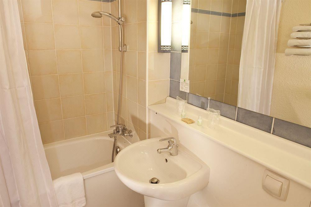 Photo of Bathroom in Villejust