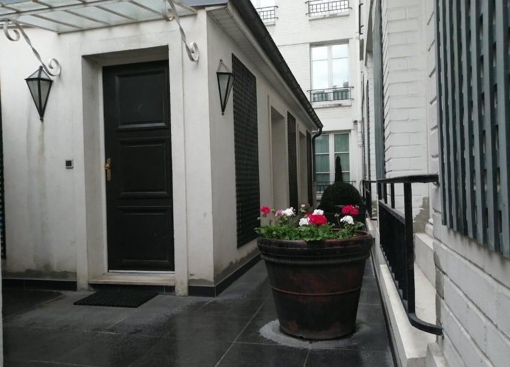 Photo of Buildings in Neuilly-sur-Seine