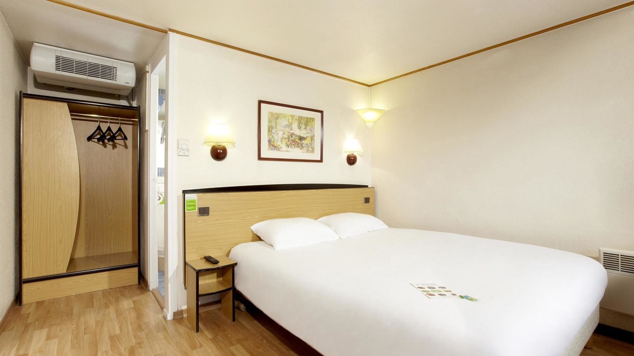 Photo of Bedroom in Cuincy