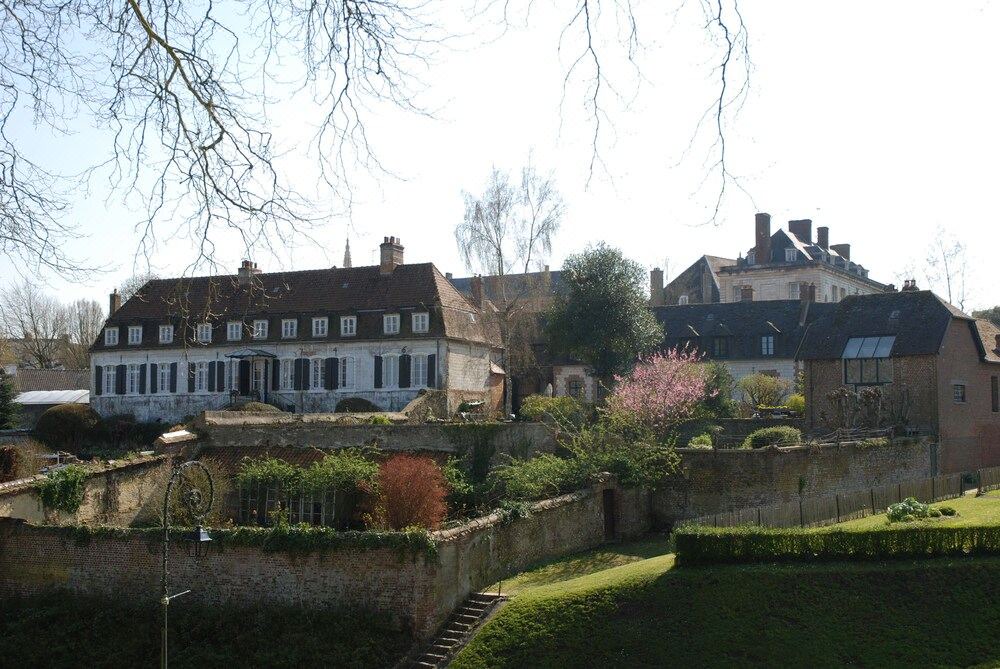 Photo of Buildings in Montreuil-sur-Mer