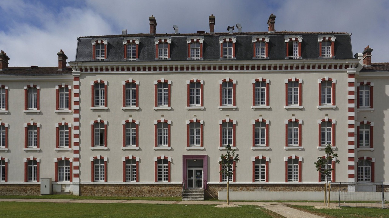 Photo of Buildings in Epernay