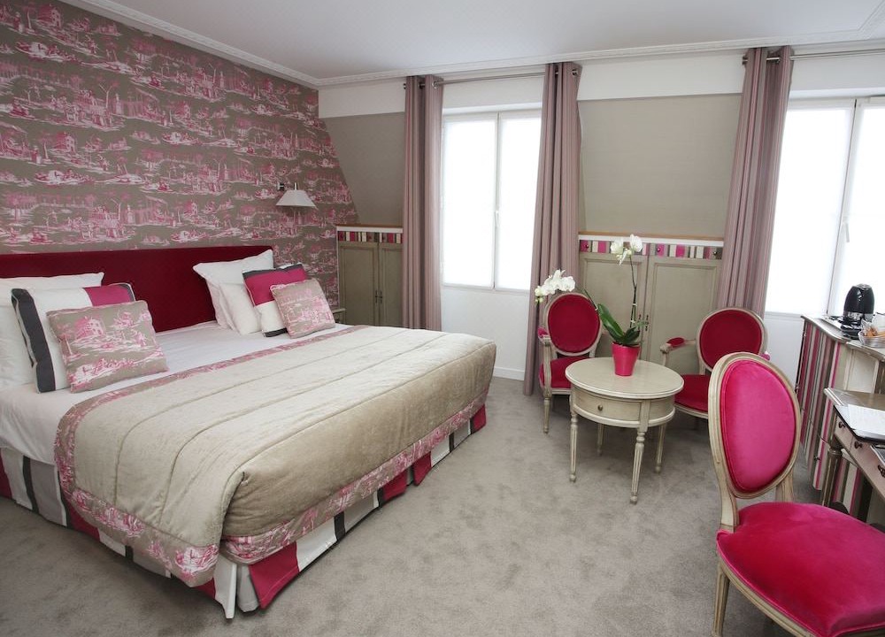 Photo of Bedroom in Val-de-Grace