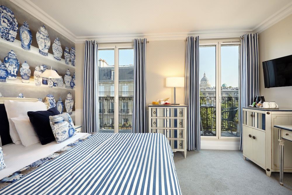 Photo of Bedroom in Val-de-Grace