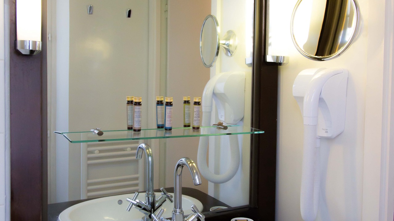 Photo of Bathroom in Saint-Victor
