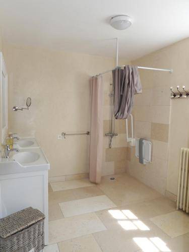 Photo of Bathroom in Saint-Jean-aux-Bois