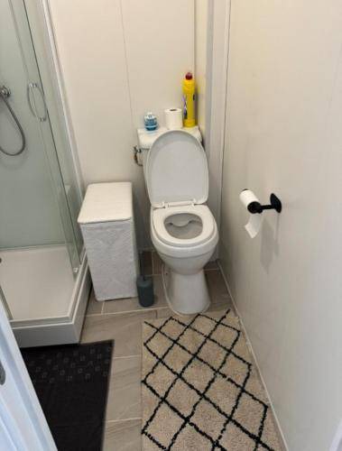 Photo of Bathroom in Mazingarbe
