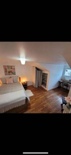 Photo of Bedroom in Argenteuil