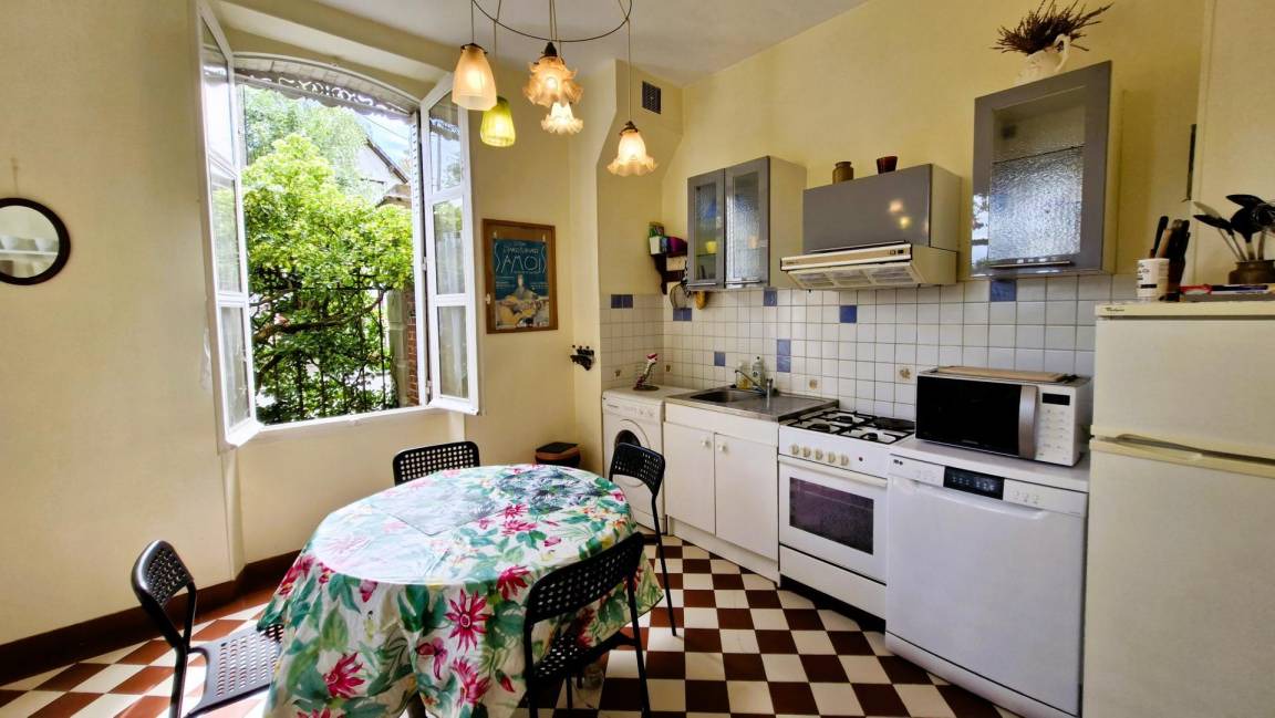 Photo of Kitchen in Bois-le-Roi