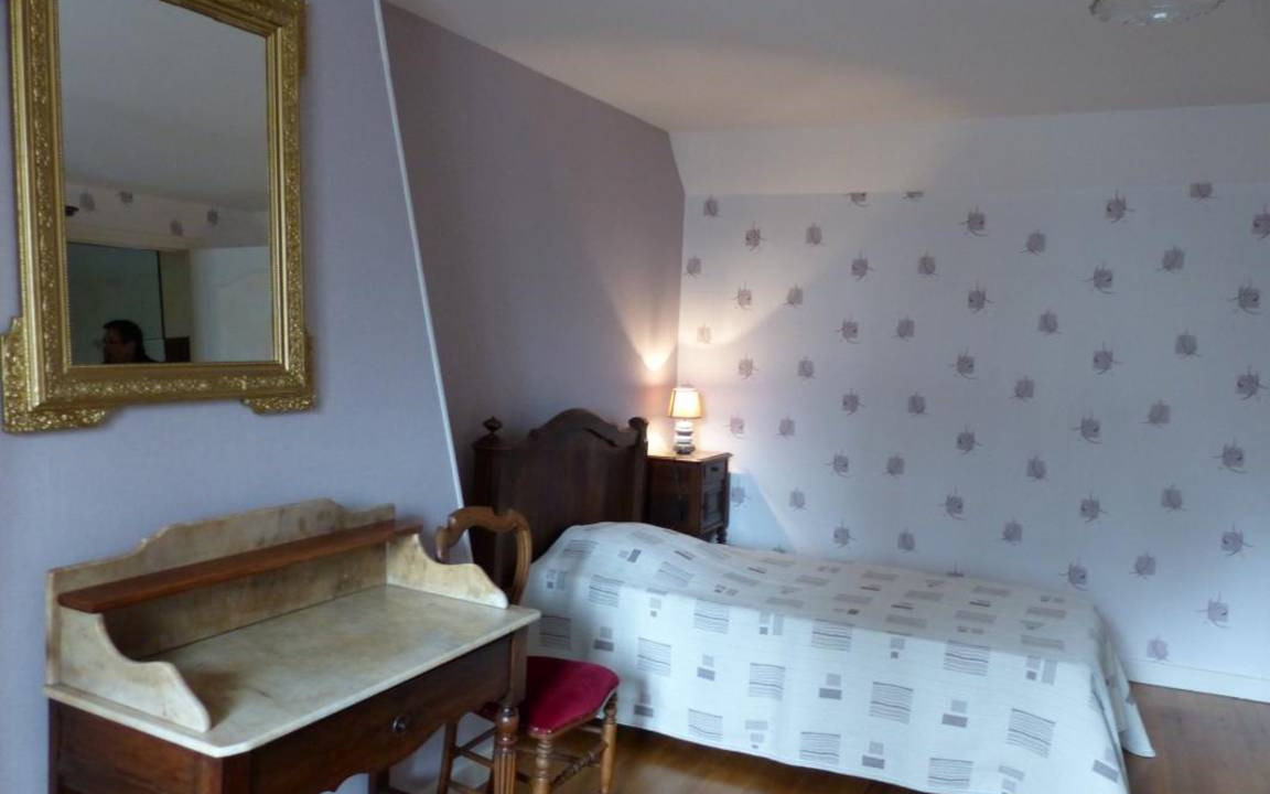 Photo of Bedroom in Saint-Pourcain-sur-Sioule