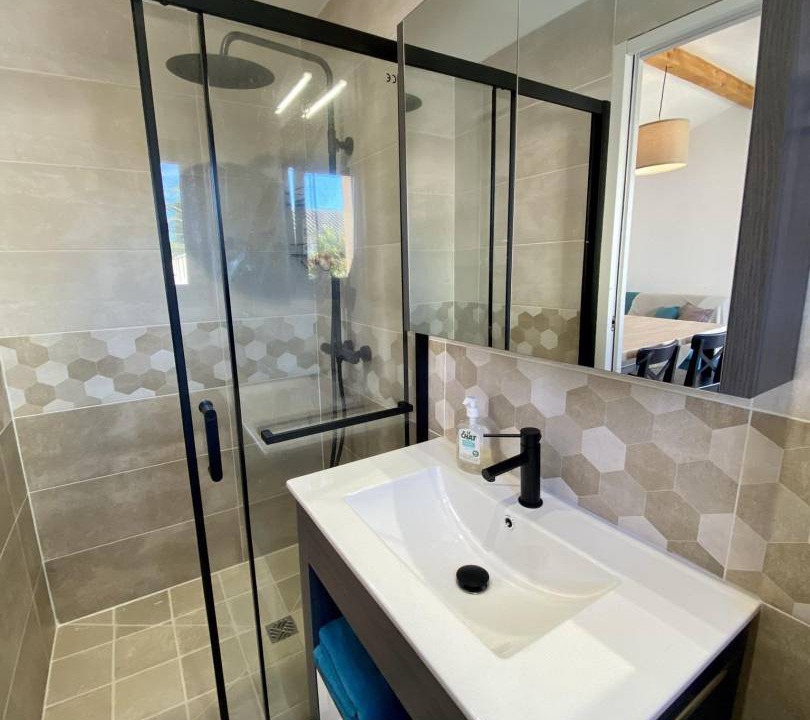 Photo of Bathroom in Le Somail