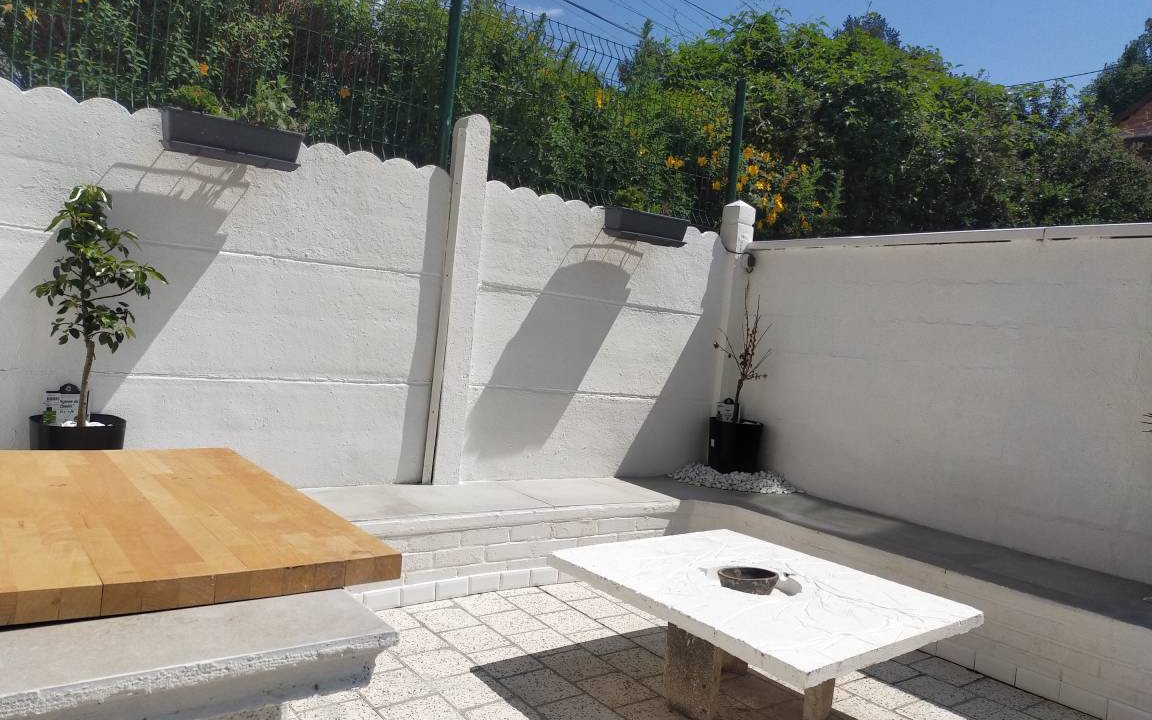 Photo of Patio Balcony in Lens