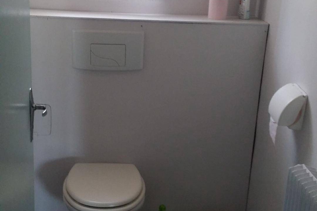 Photo of Bathroom in Villeneuve-la-Lionne