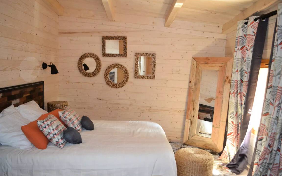 Photo of Bedroom in Salles-en-Toulon
