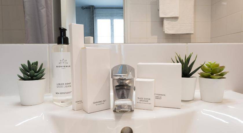 Photo of Bathroom in Val-de-Grace