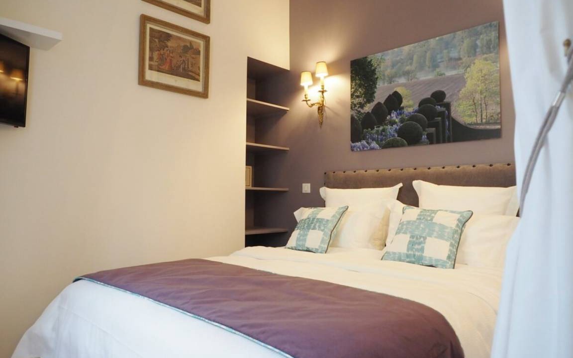 Photo of Bedroom in Vivienne