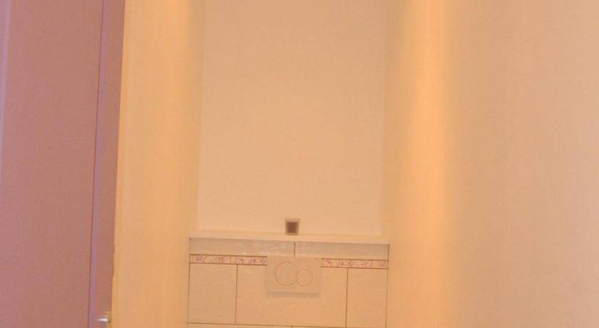Photo of Others in Legny
