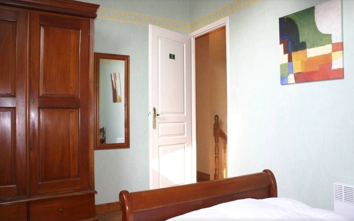 Photo of Bedroom in Saint-Josse