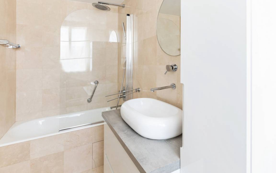 Photo of Bathroom in Passy