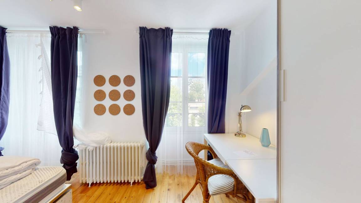 Photo of Bedroom in Fontainebleau