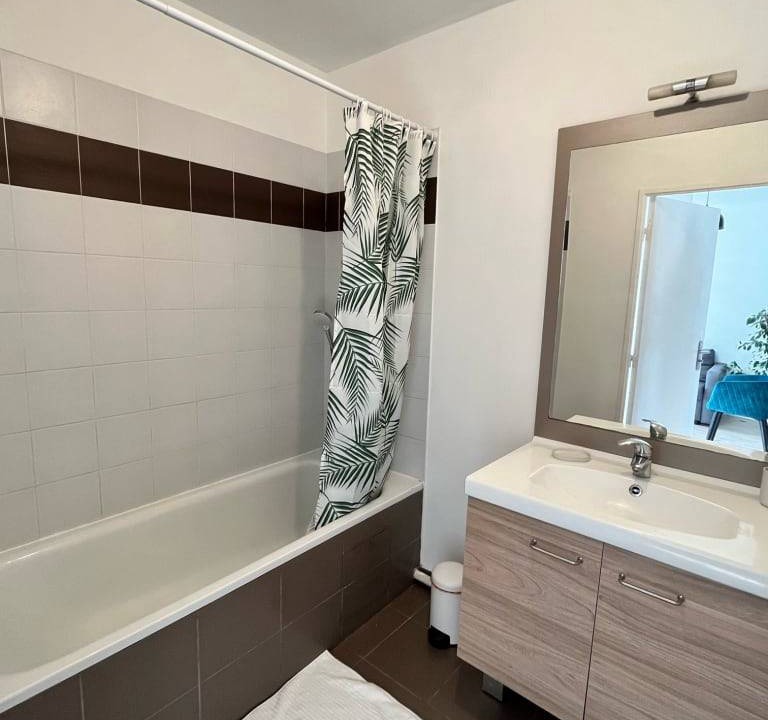 Photo of Bathroom in La Courneuve