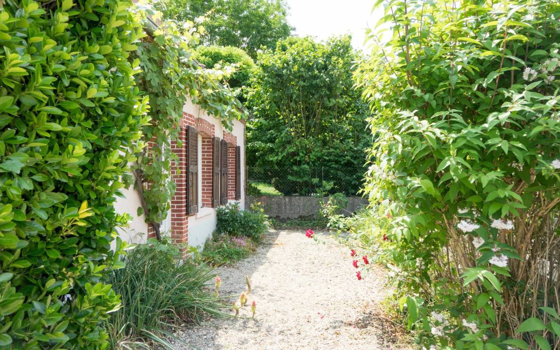 Photo of Others in Noyers