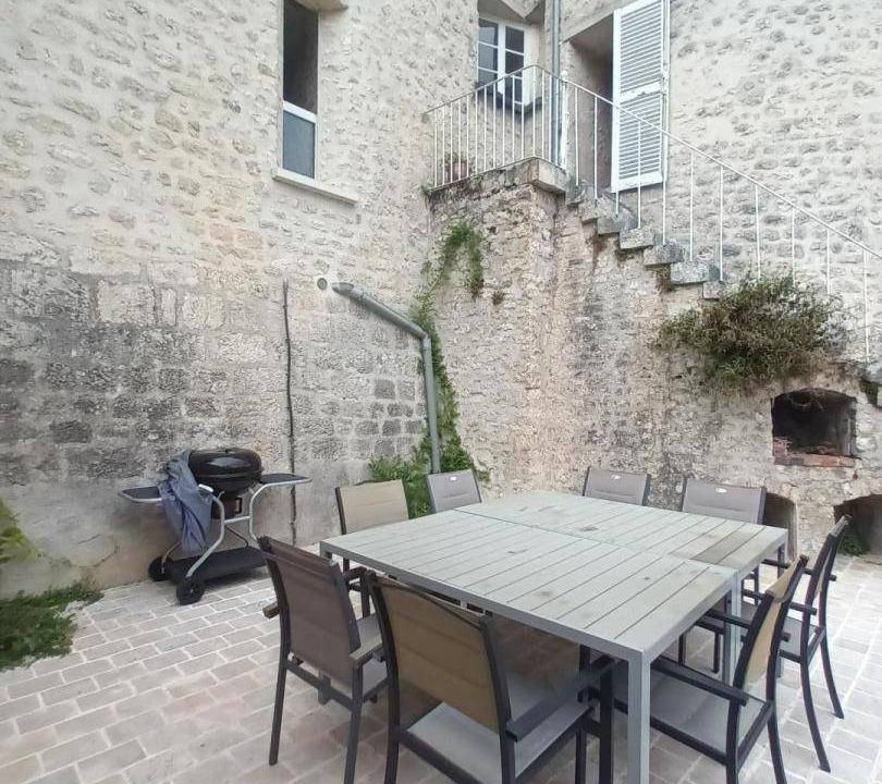 Photo of Patio Balcony in Chateau-Landon