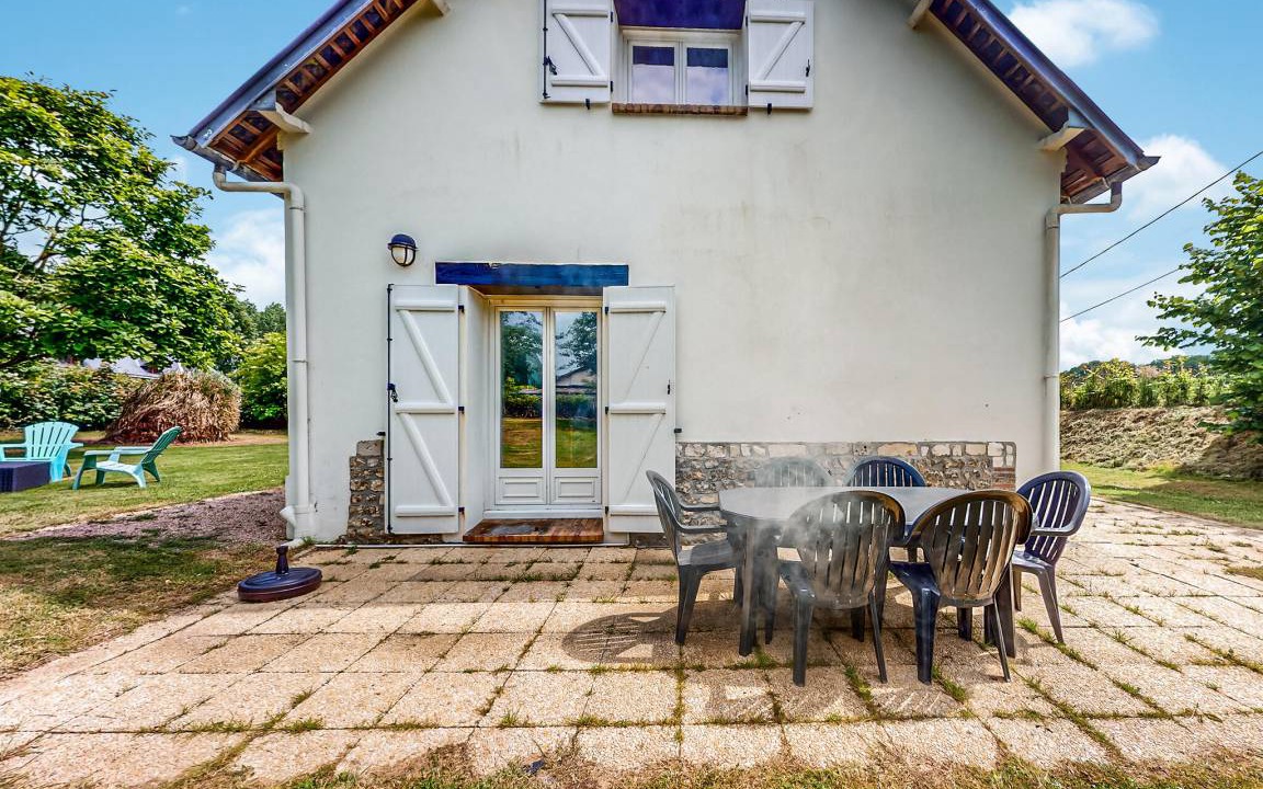 Photo of Others in Etainhus
