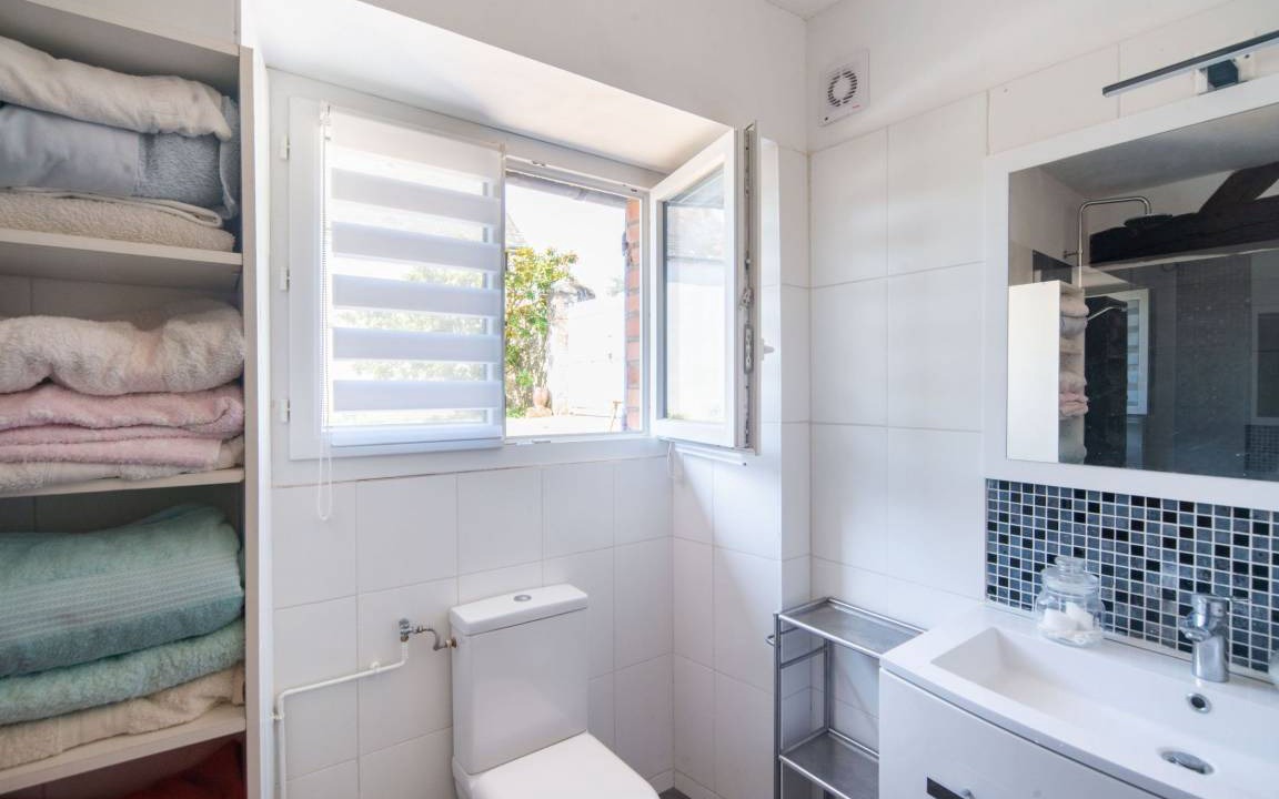 Photo of Bathroom in Saint-Denis-sur-Loire