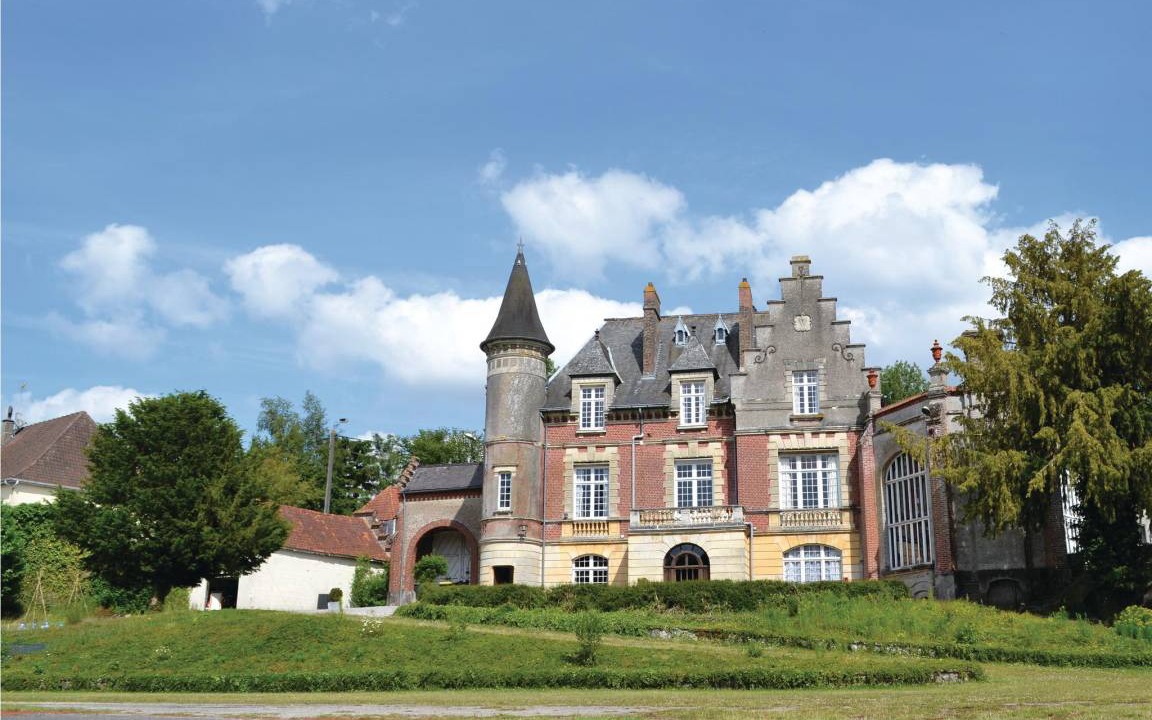 Photo of Others in Marconne
