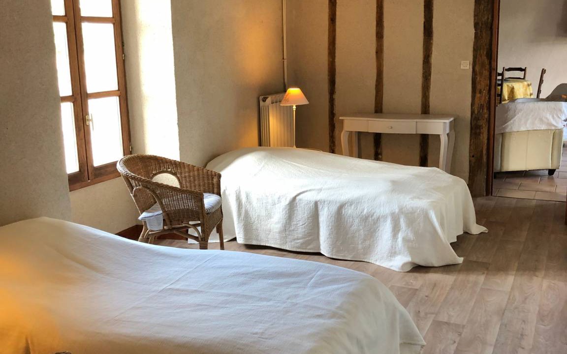 Photo of Bedroom in Belabre