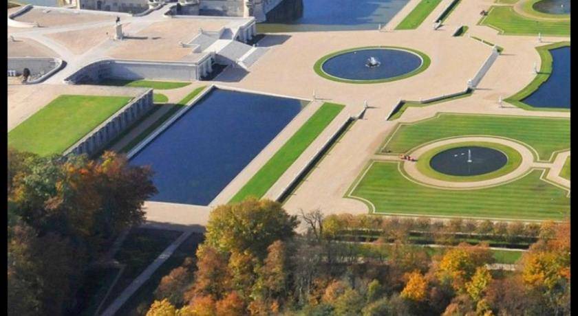 Photo of Others in Chantilly