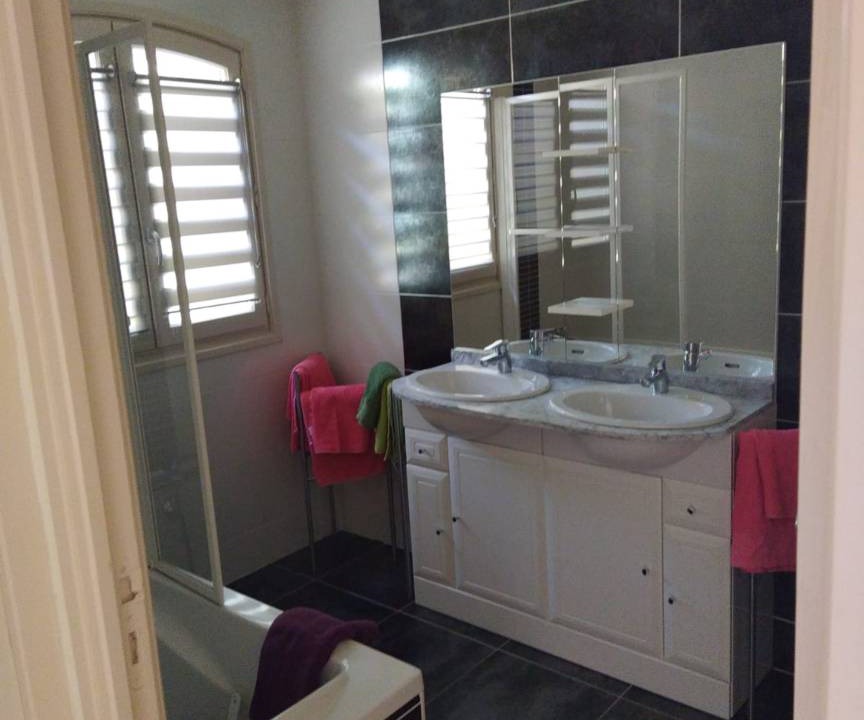 Photo of Bathroom in Nant