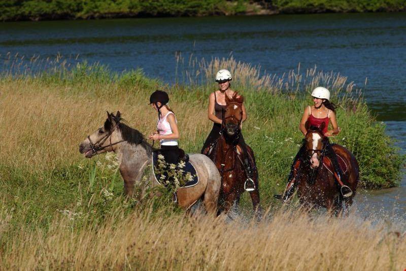 Photo of Others in Eppe-Sauvage