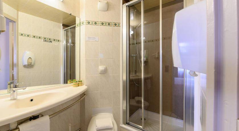 Photo of Bathroom in Fontaine-Notre-Dame