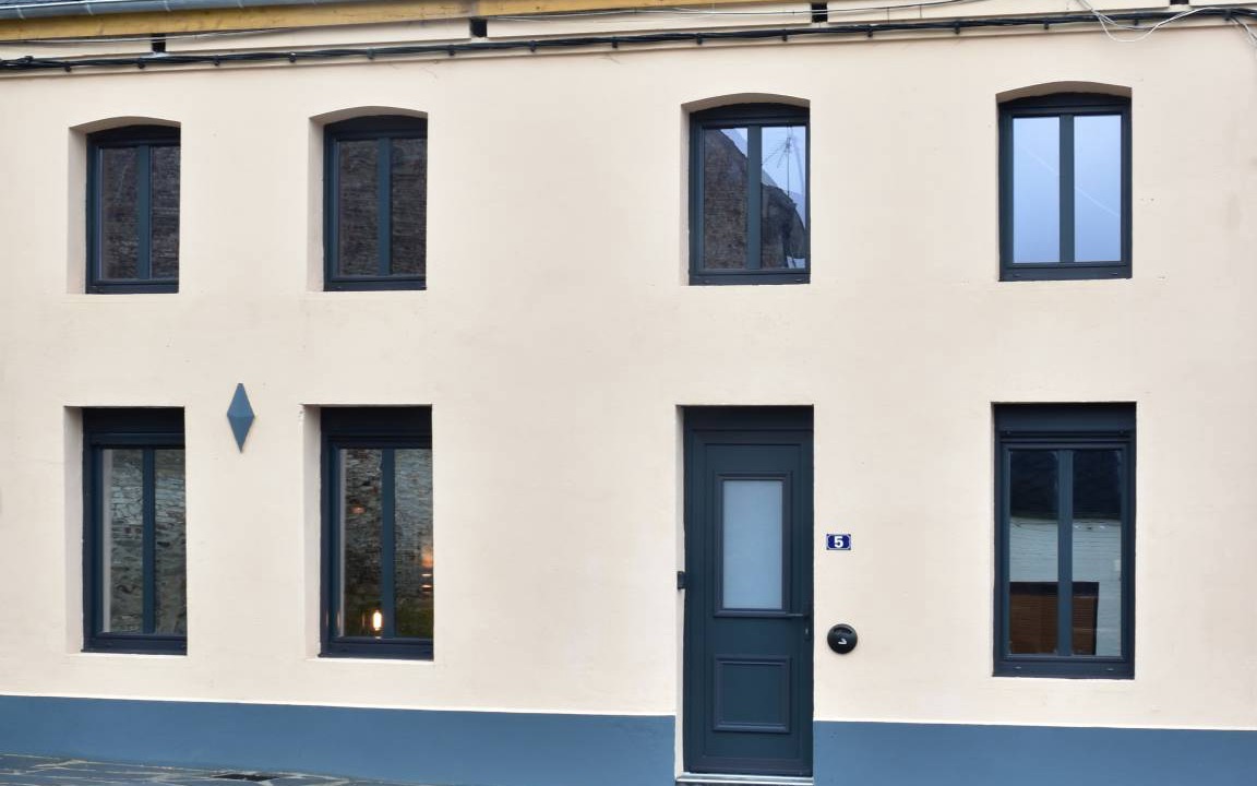 Photo of Buildings in Eppe-Sauvage