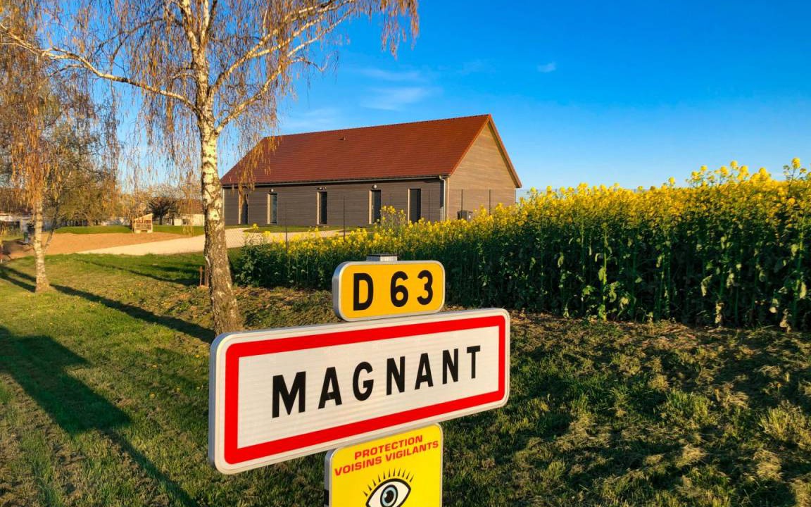 Photo of Others in Magnant