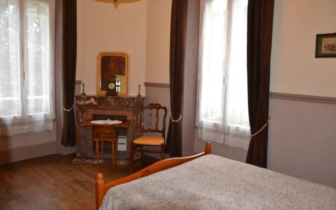 Photo of Bedroom in Larchant