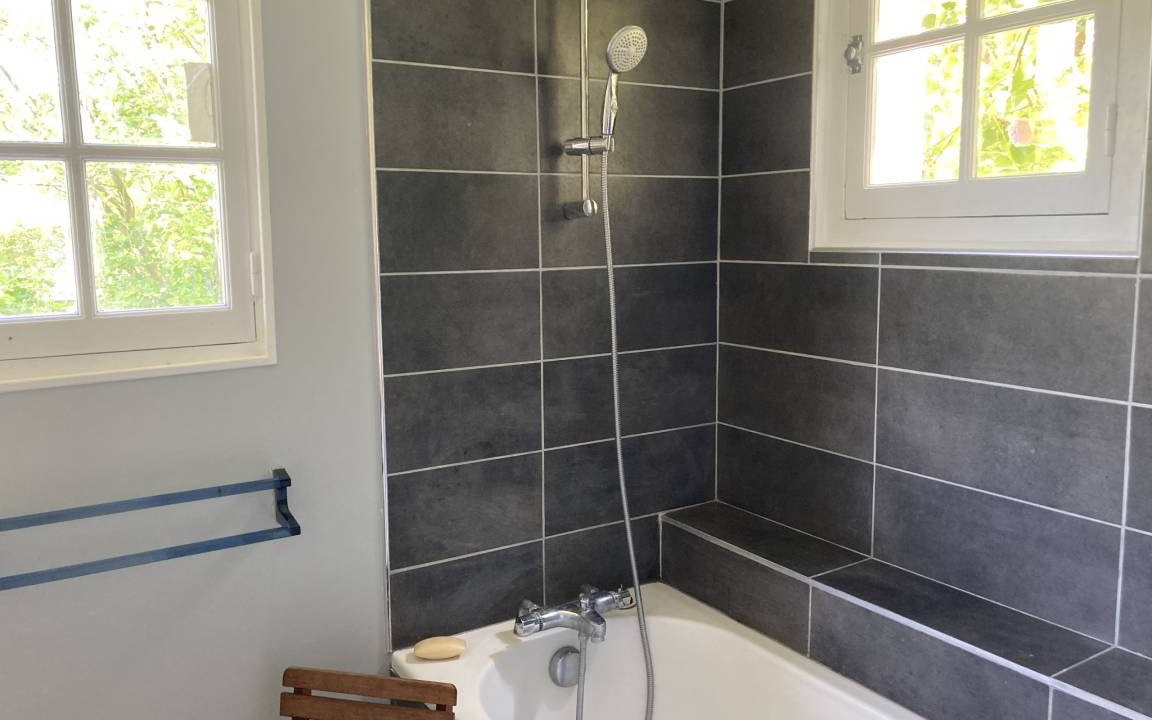 Photo of Bathroom in Longueil