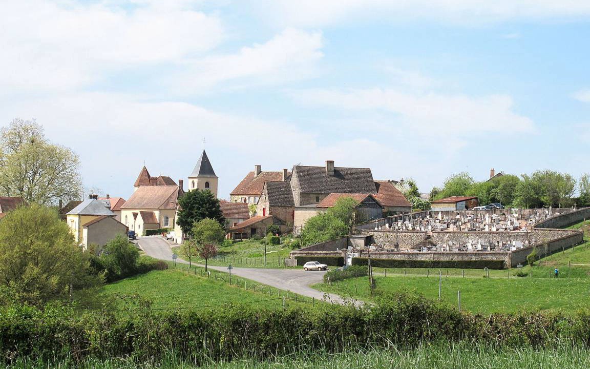 Photo of Buildings in Ternant