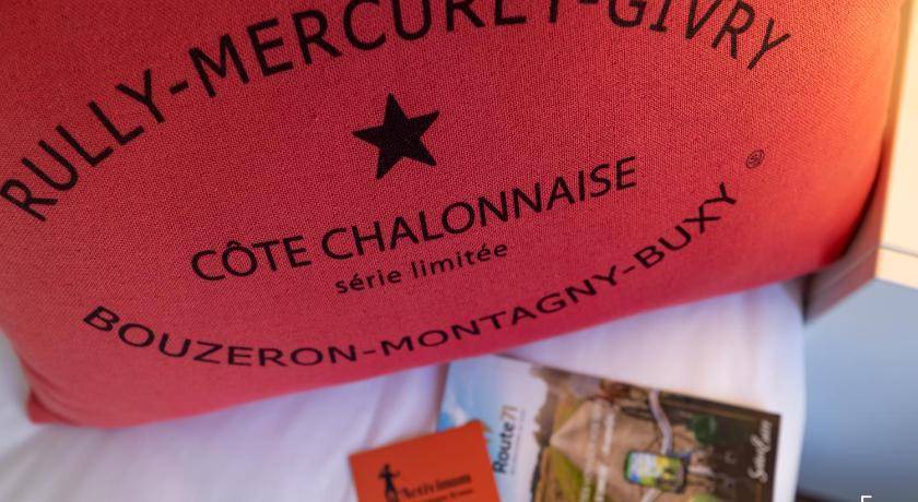 Photo of Others in Givry
