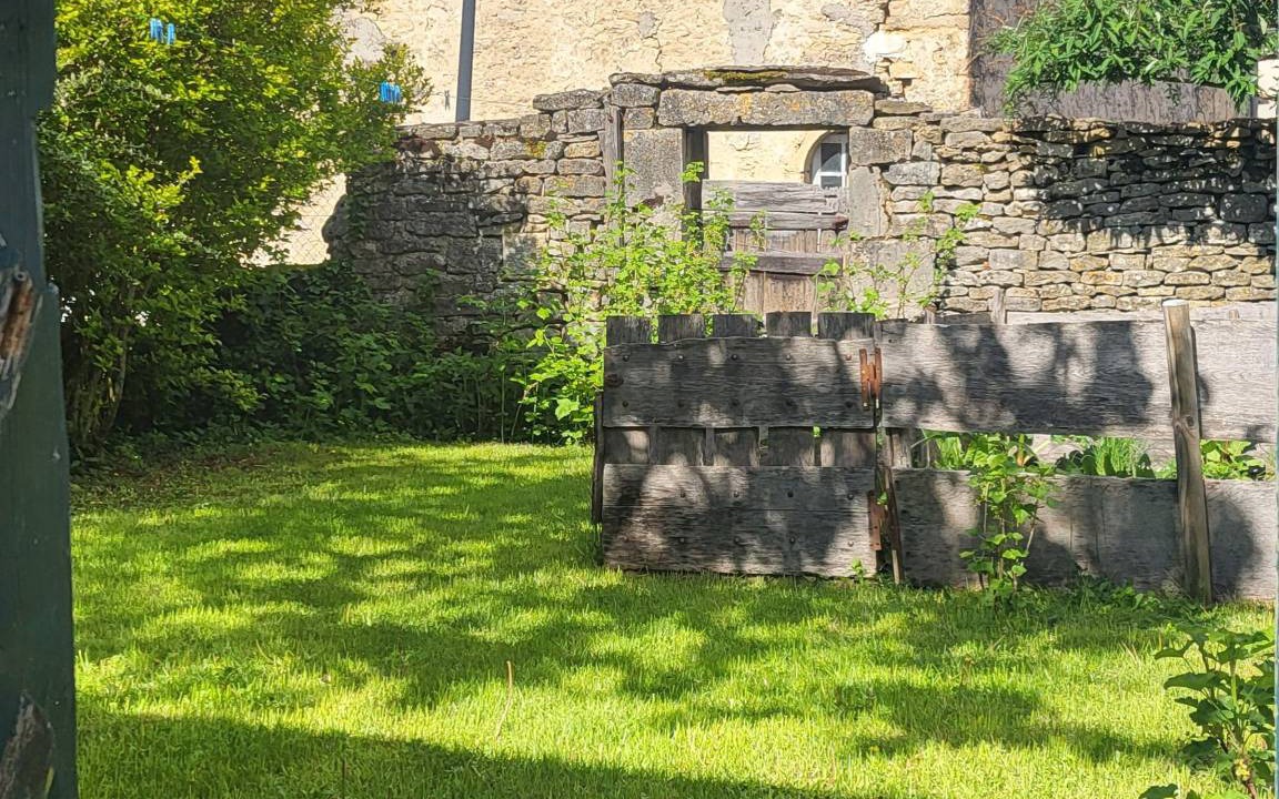Photo of Others in Flavigny-sur-Ozerain