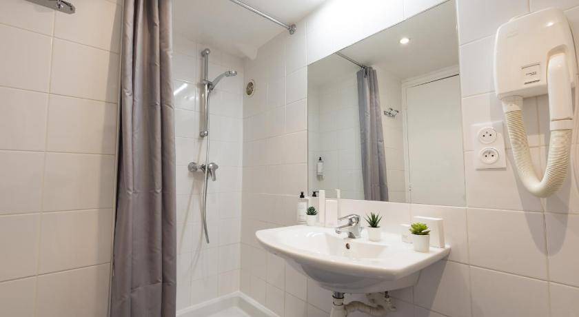 Photo of Bathroom in Val-de-Grace