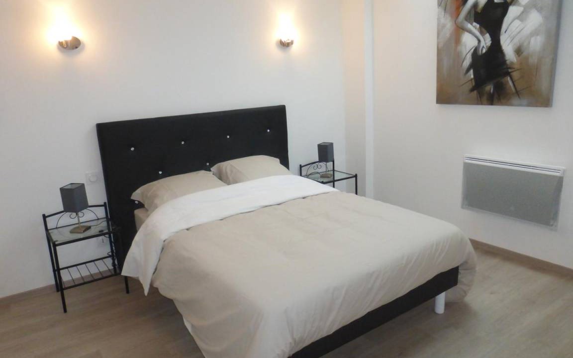 Photo of Bedroom in Vaux-Montreuil