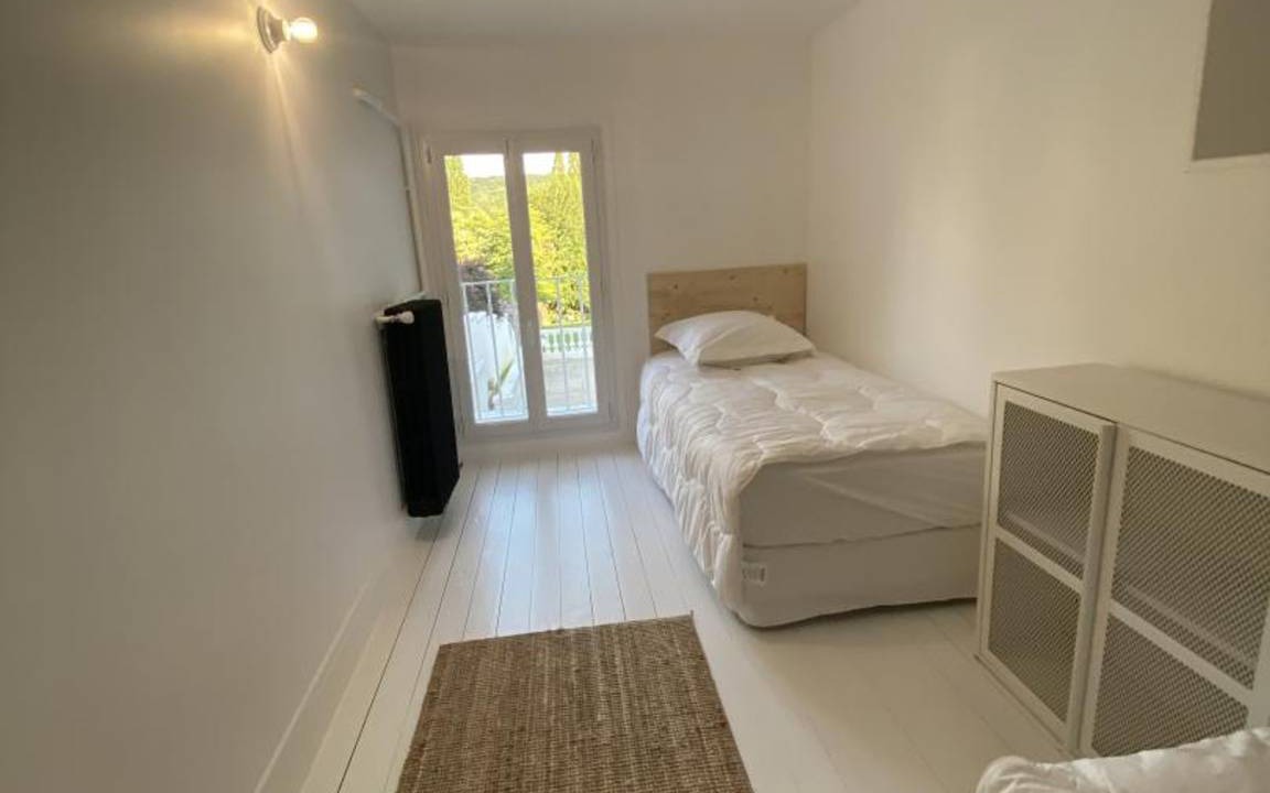 Photo of Bedroom in Senlisse