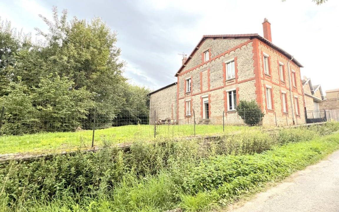 Photo of Buildings in Saint-Menges