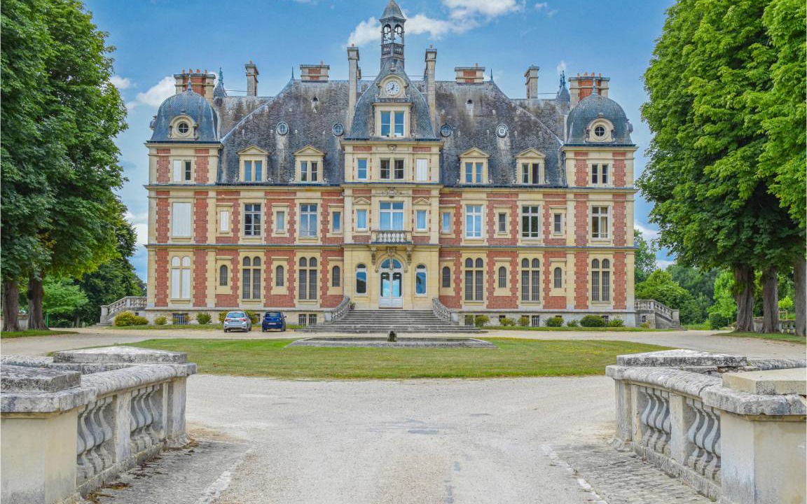 Photo of Others in Ocquerre