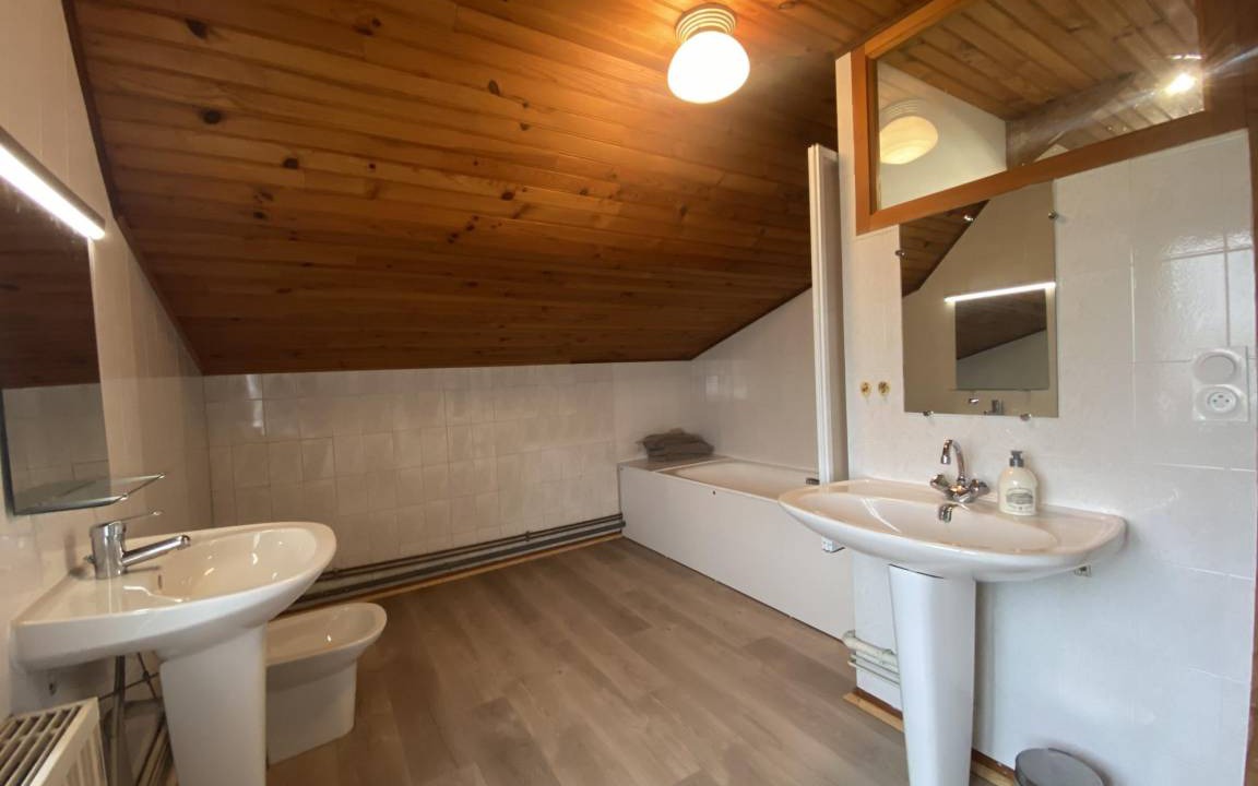 Photo of Bathroom in Wadelincourt
