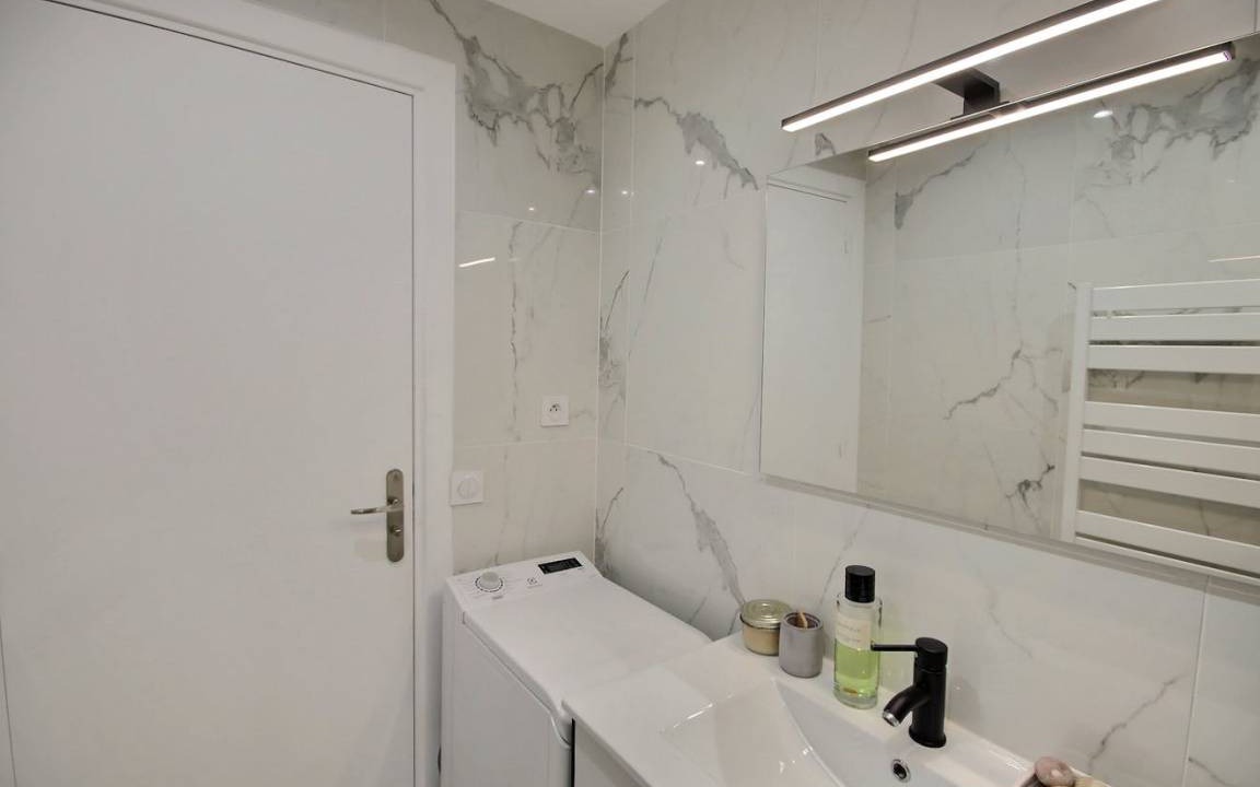Photo of Bathroom in Les Iles