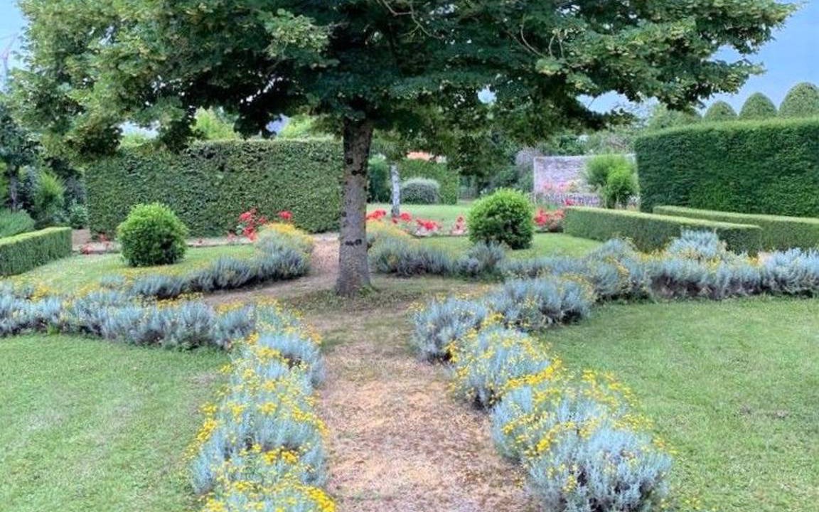 Photo of Others in Saint-Georges-sur-Layon