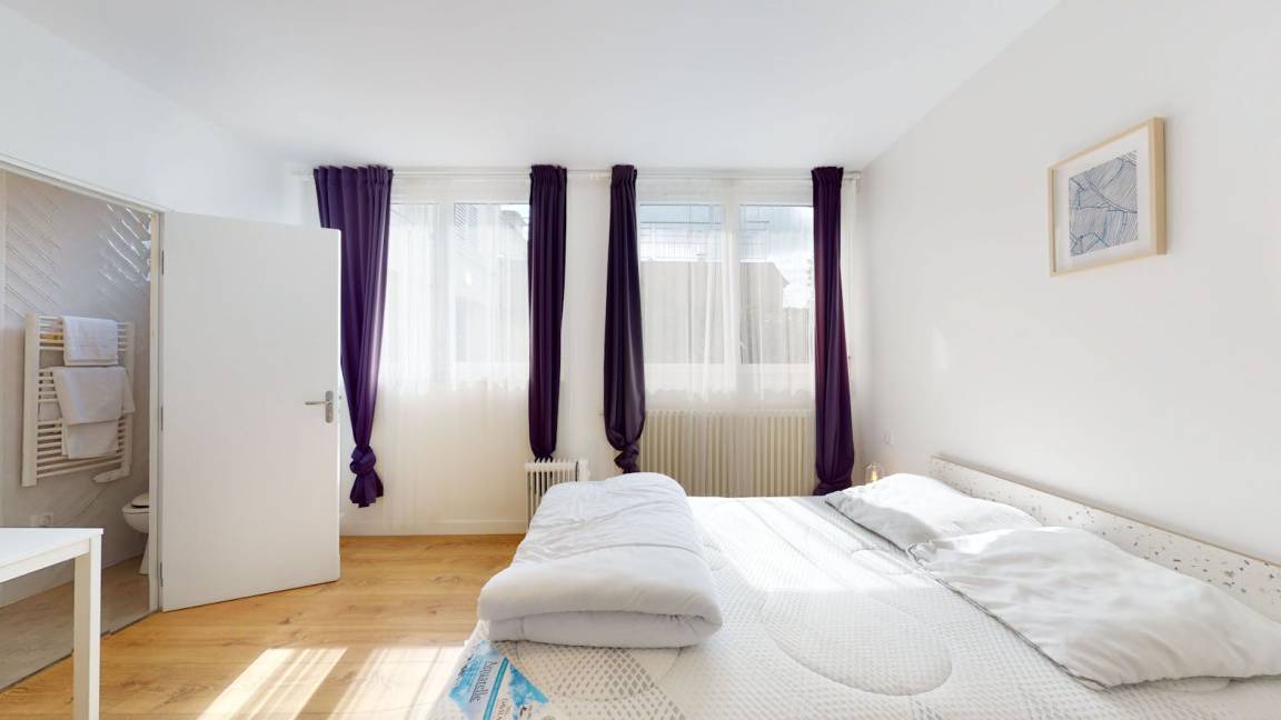 Photo of Bedroom in Fontainebleau